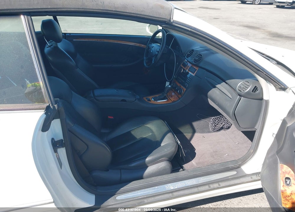 2005 MERCEDES-BENZ CLK 320 VIN: WDBTK65G55T054818