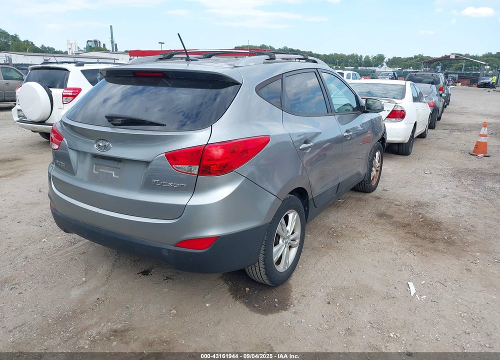 2013 HYUNDAI TUCSON VIN: KM8JU3AC2DU775137