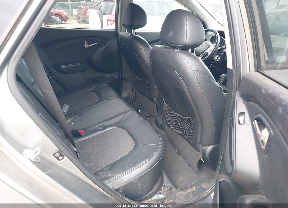 2013 HYUNDAI TUCSON VIN: KM8JU3AC2DU775137
