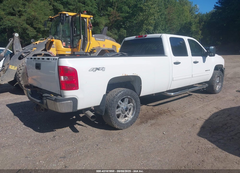 2011 CHEVROLET SILVERADO 2500HD VIN: 1GC1KXC88BF236436