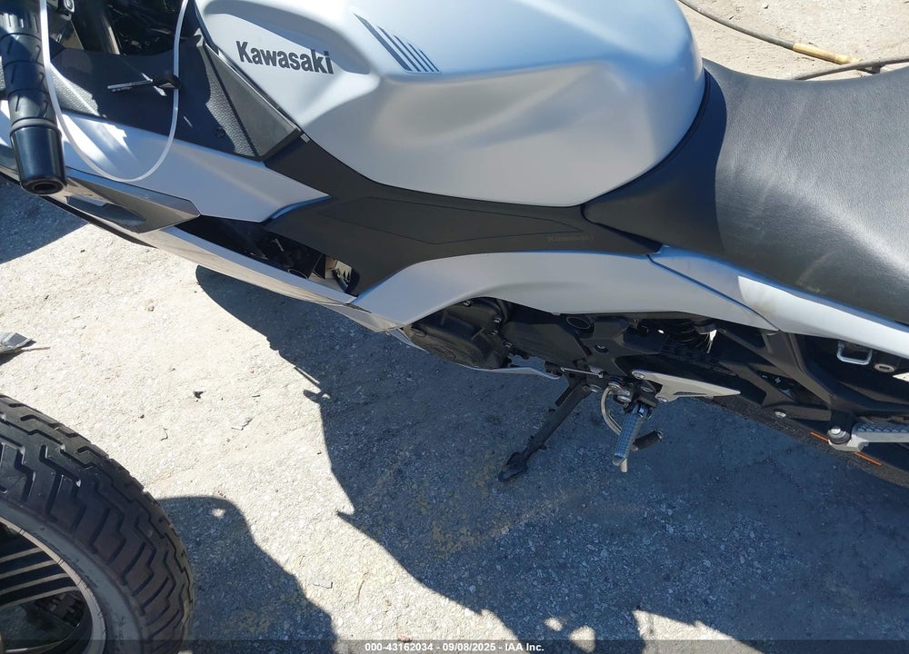 2025 KAWASAKI EX500 H VIN: ML5EXGH19SDA44644