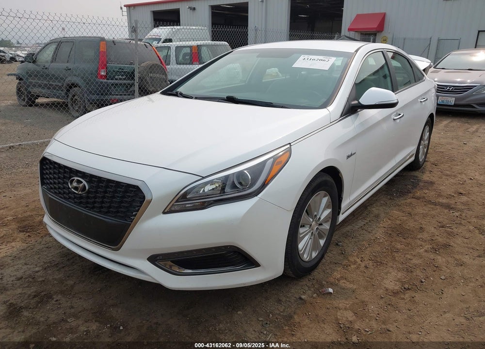 2016 HYUNDAI SONATA HYBRID VIN: KMHE24L18GA013879