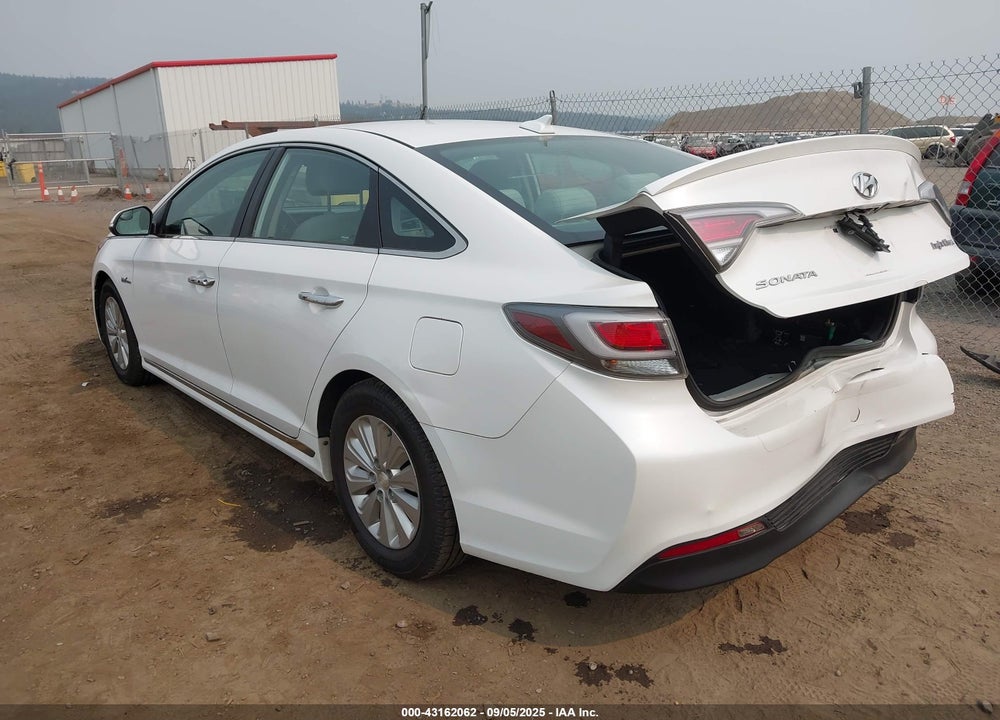 2016 HYUNDAI SONATA HYBRID VIN: KMHE24L18GA013879
