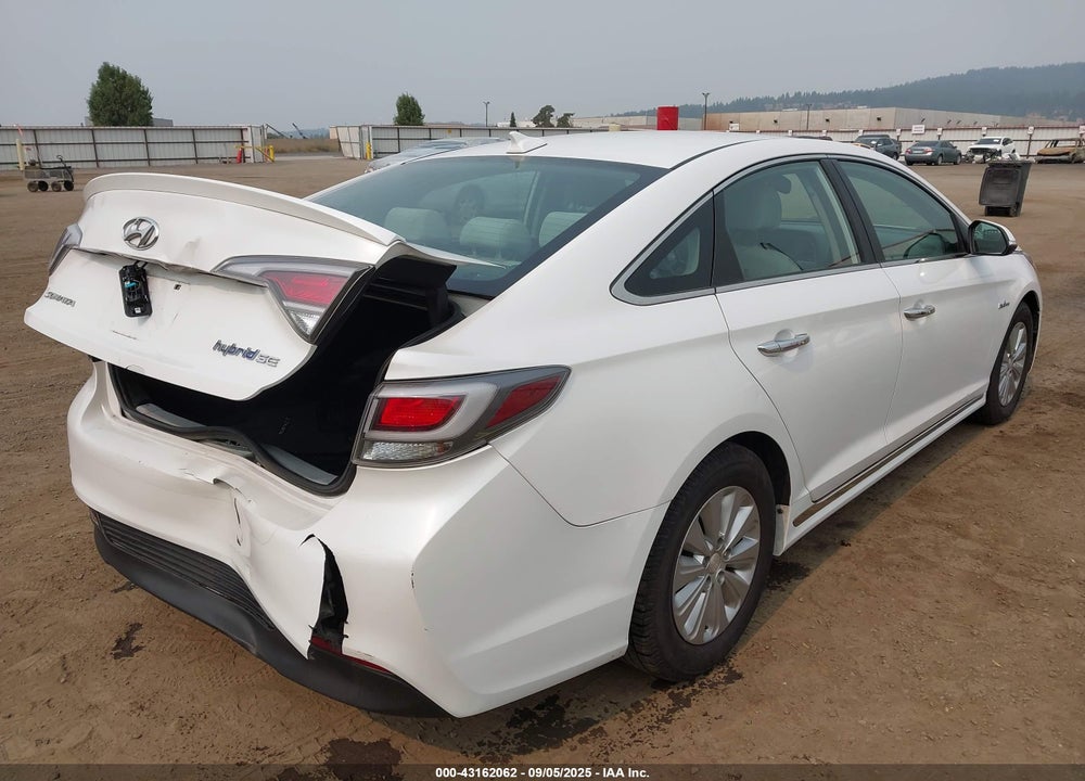 2016 HYUNDAI SONATA HYBRID VIN: KMHE24L18GA013879