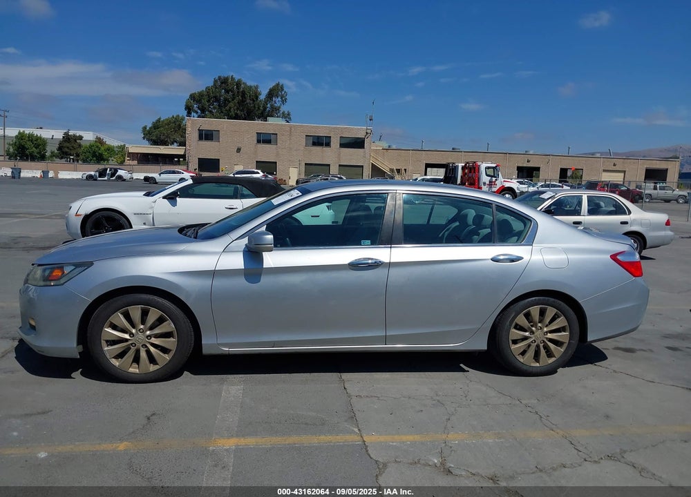 2013 HONDA ACCORD VIN: 1HGCR2F75DA059274