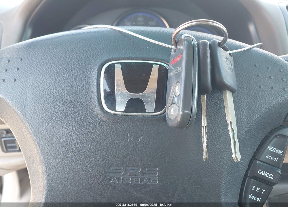 2005 HONDA CIVIC LX VIN: 2HGES16555H584232
