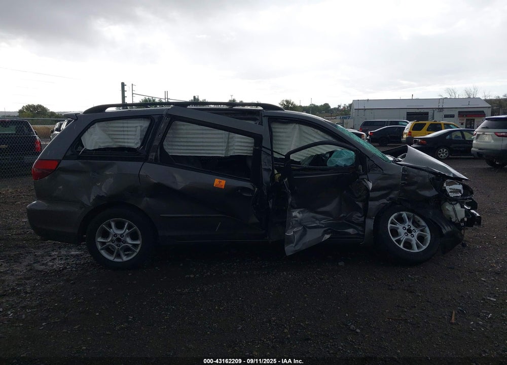 2005 TOYOTA SIENNA XLE VIN: 5TDZA22C45S230006