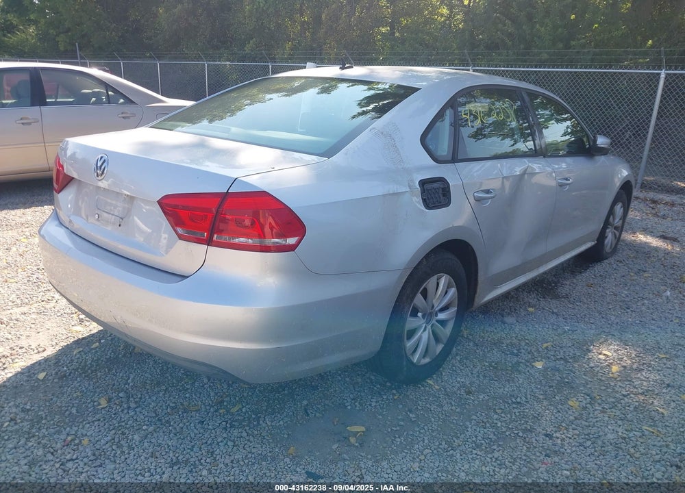 2013 VOLKSWAGEN PASSAT VIN: 1VWAH7A34DC035141