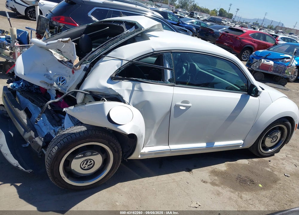 2012 VOLKSWAGEN BEETLE VIN: 3VWJX7AT6CM640231