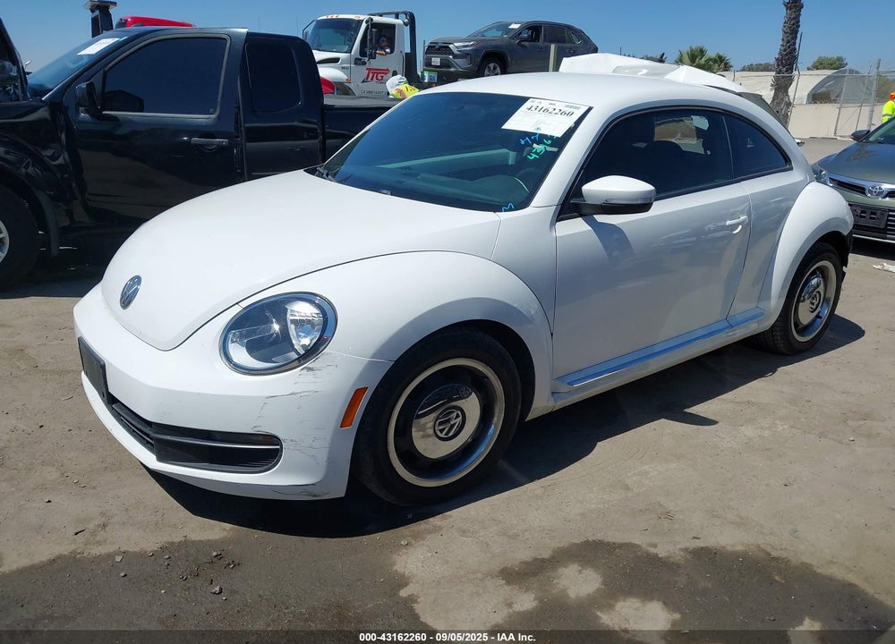 2012 VOLKSWAGEN BEETLE VIN: 3VWJX7AT6CM640231