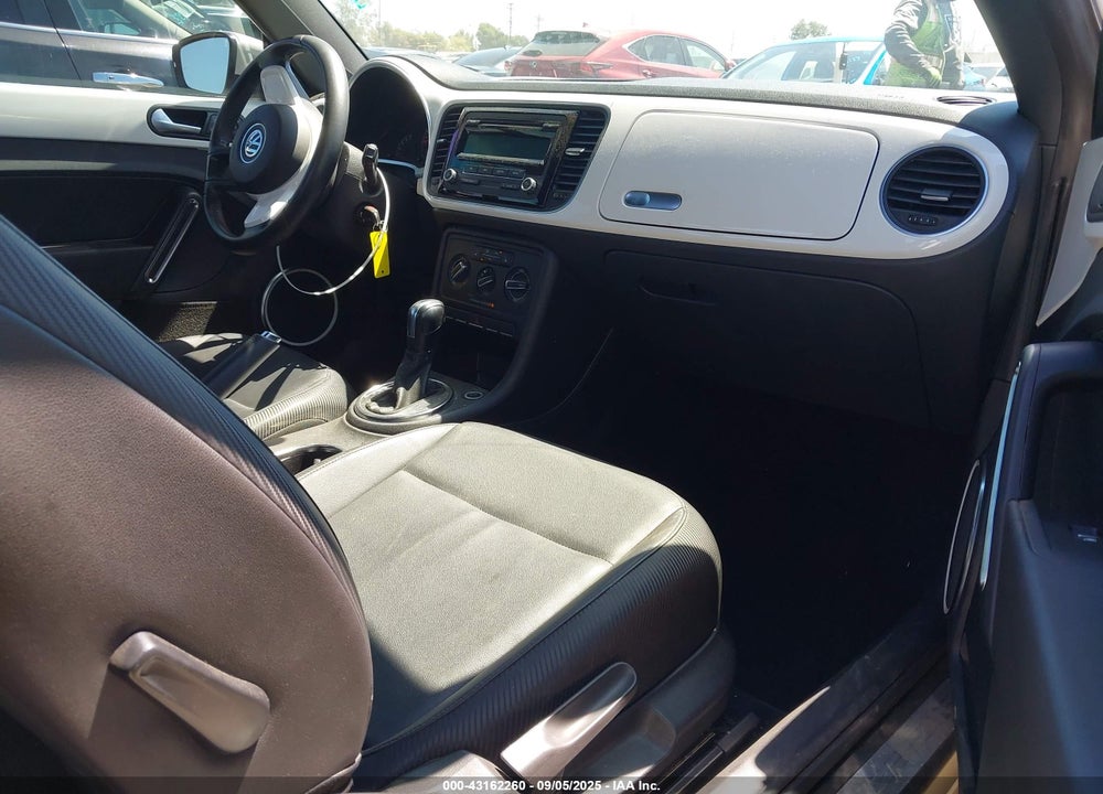 2012 VOLKSWAGEN BEETLE VIN: 3VWJX7AT6CM640231