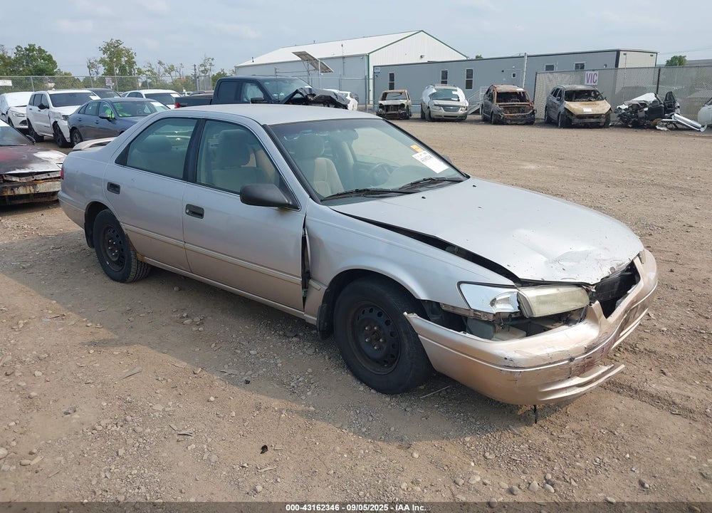 1998 TOYOTA CAMRY LE VIN: 4T1BG22K9WU240448