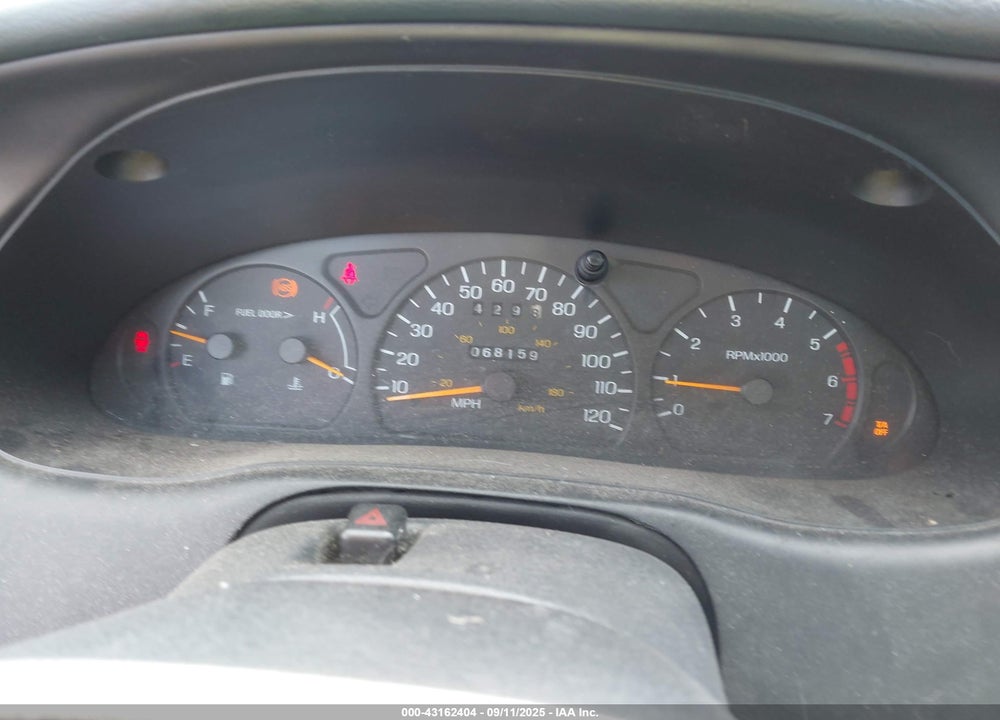 1997 FORD THUNDERBIRD LX VIN: 1FALP6245VH149448