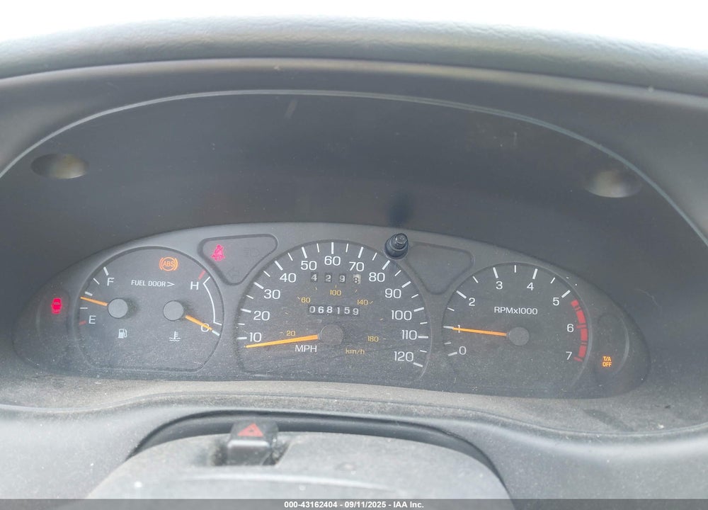 1997 FORD THUNDERBIRD LX VIN: 1FALP6245VH149448