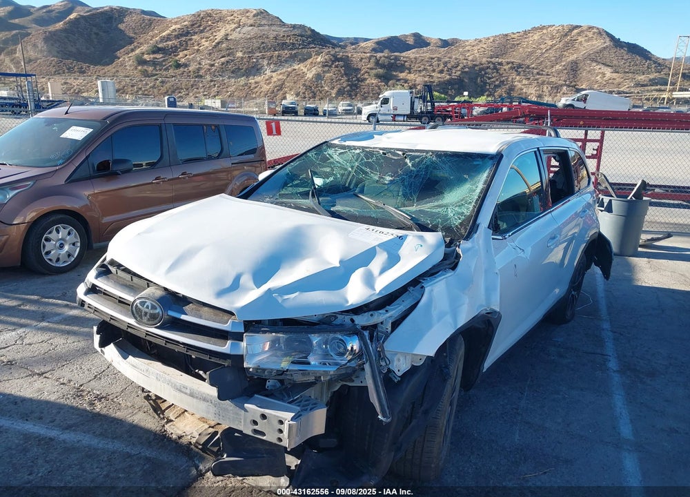 2019 TOYOTA HIGHLANDER VIN: 5TDZARFH5KS057297