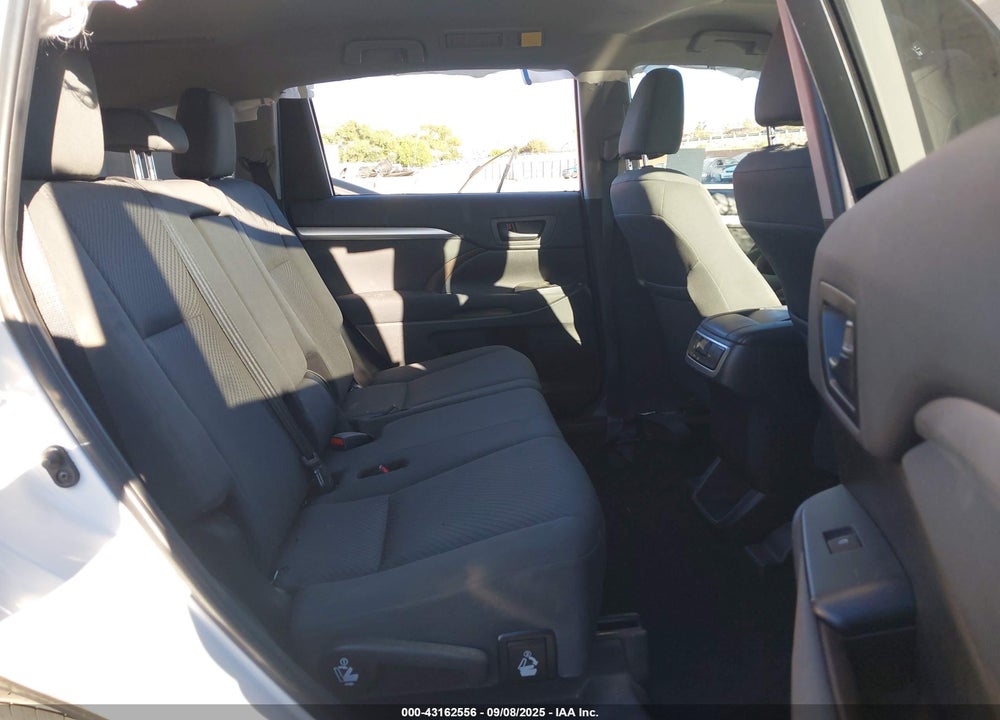 2019 TOYOTA HIGHLANDER VIN: 5TDZARFH5KS057297