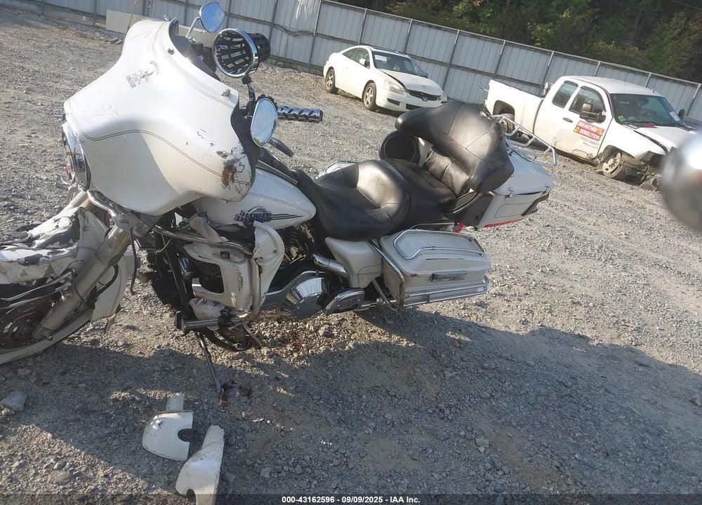 2006 HARLEY-DAVIDSON FLHTCUI VIN: 1HD1FCW1X6Y692975