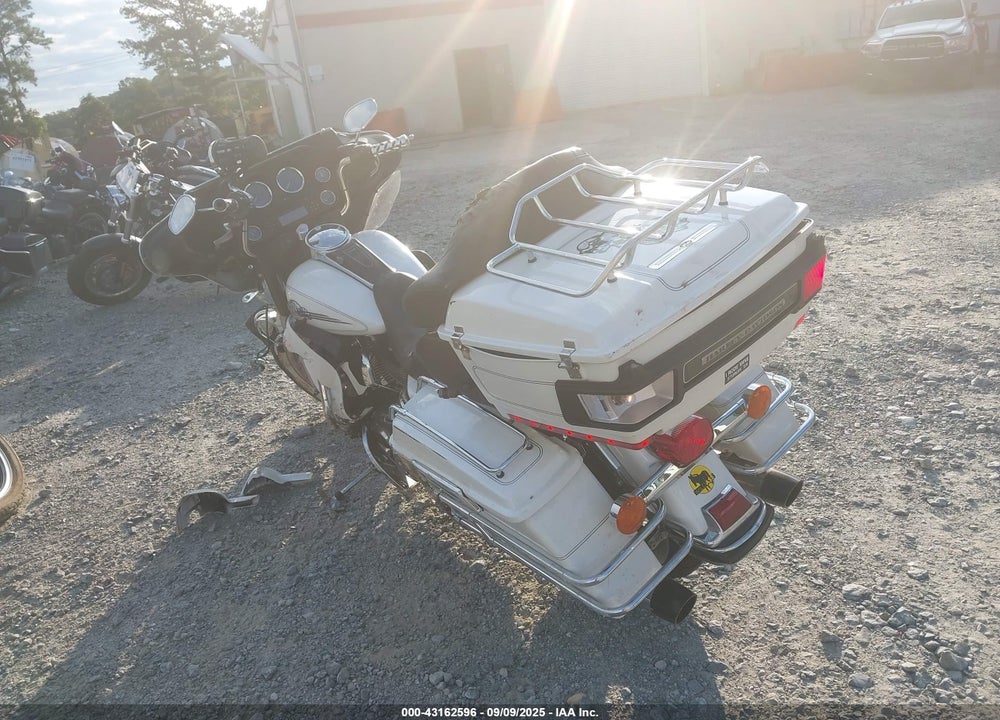 2006 HARLEY-DAVIDSON FLHTCUI VIN: 1HD1FCW1X6Y692975