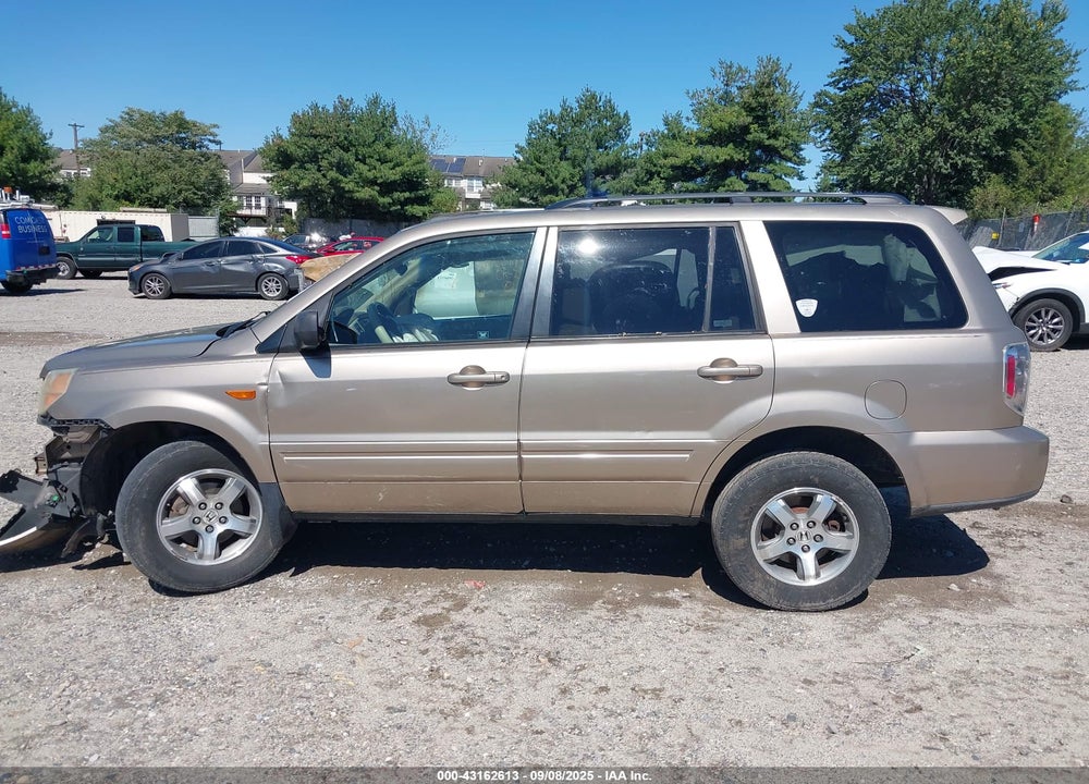 2006 HONDA PILOT EX VIN: 5FNYF18426B019092