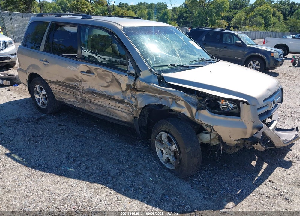 2006 HONDA PILOT EX VIN: 5FNYF18426B019092