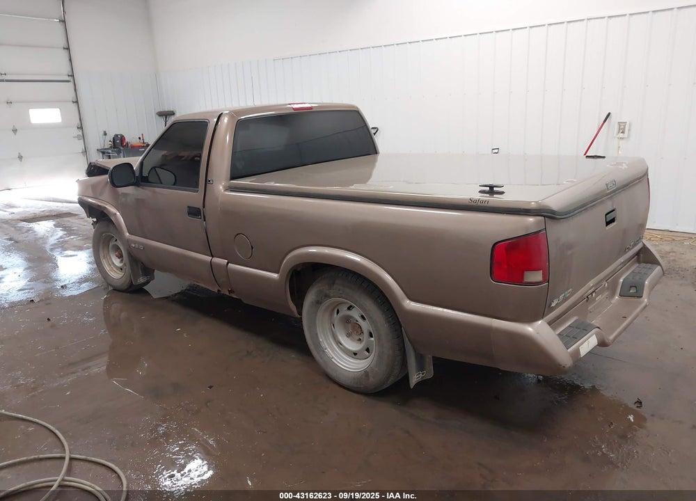 1997 CHEVROLET S-10 FLEETSIDE VIN: 1GCCS14X8VK200818