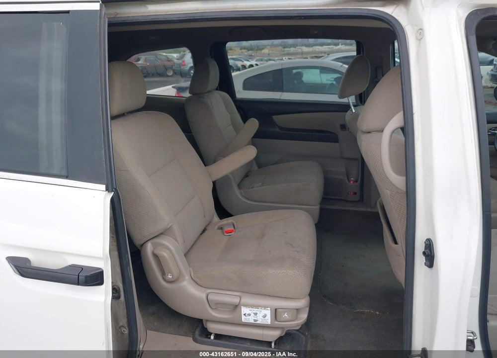 2015 HONDA ODYSSEY LX VIN: 5FNRL5H20FB102135