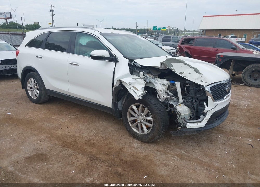 2016 KIA SORENTO 2.4L LX VIN: 5XYPG4A36GG170930