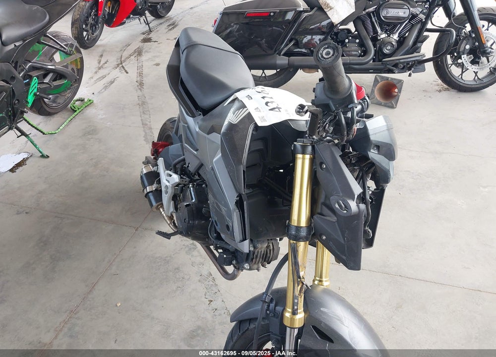 2017 HONDA GROM 125 VIN: MLHJC6114H5208156