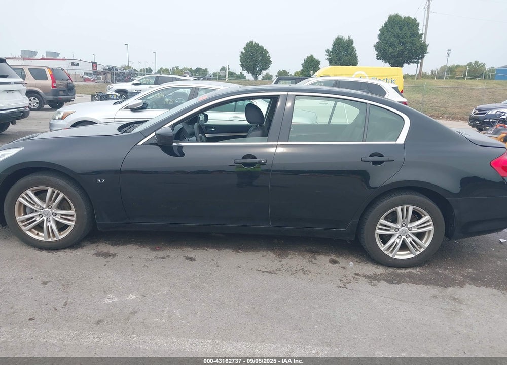 2015 INFINITI Q40 VIN: JN1CV6AR7FM523017