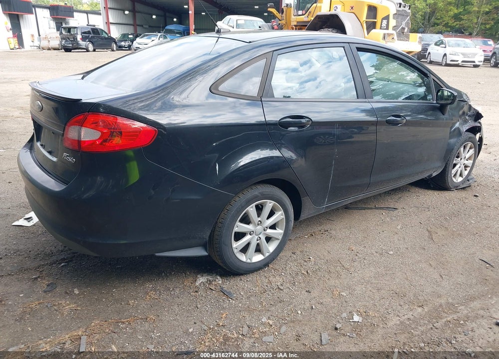 2011 FORD FIESTA VIN: 3FADP4BJ0BM121742