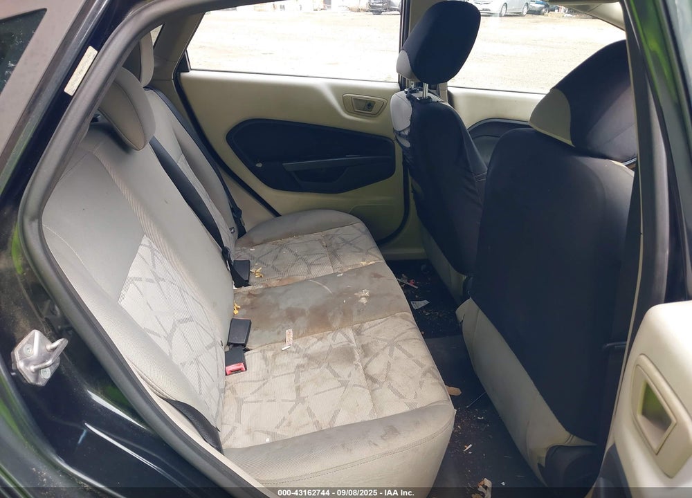 2011 FORD FIESTA VIN: 3FADP4BJ0BM121742