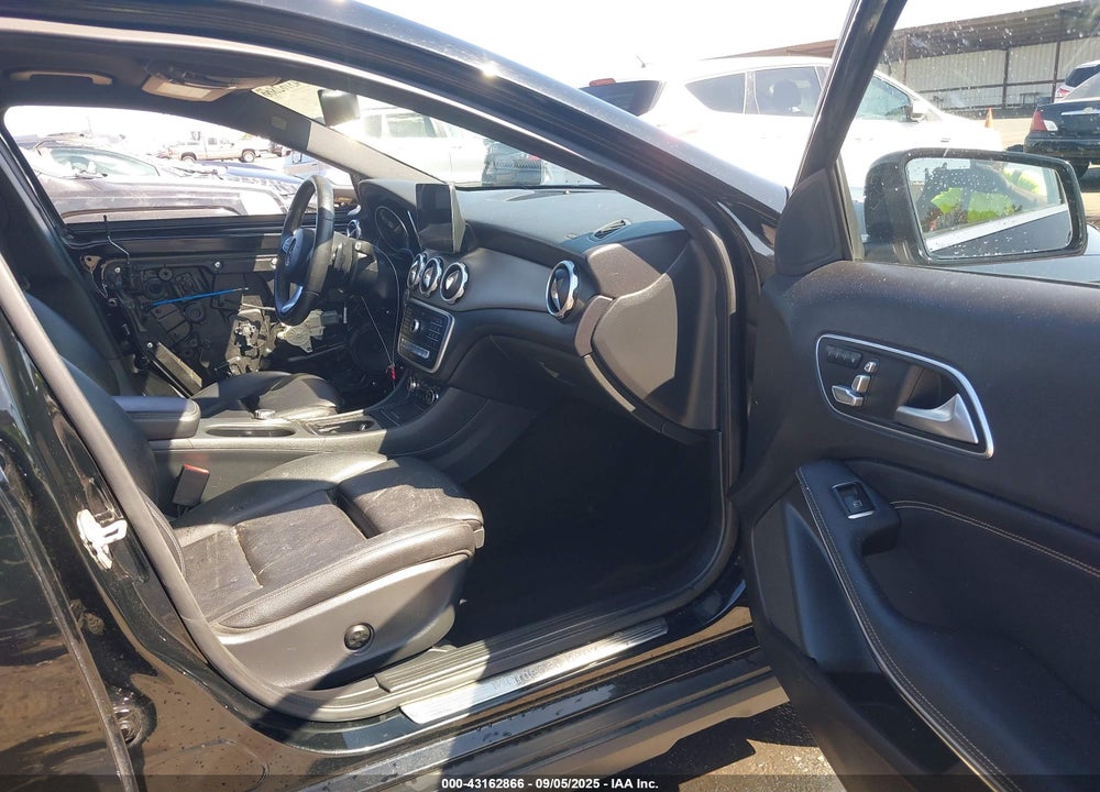 2018 MERCEDES-BENZ GLA-CLASS VIN: WDCTG4EB0JJ434242
