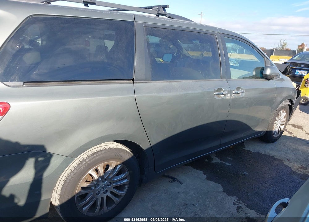 2011 TOYOTA SIENNA XLE V6 VIN: 5TDYK3DC6BS051294