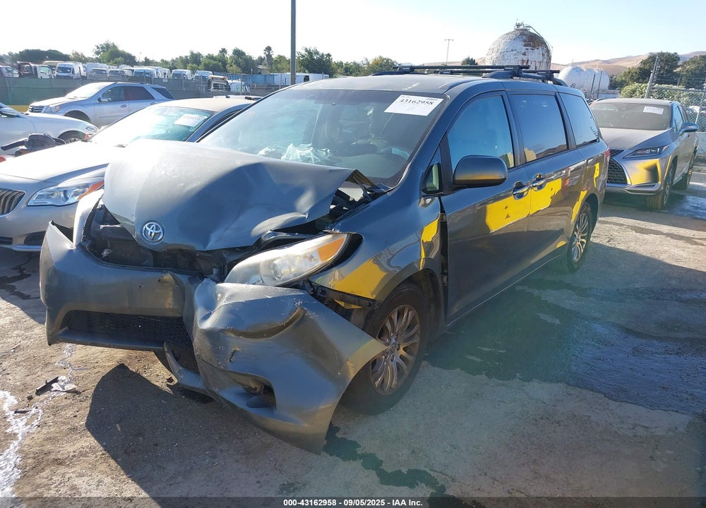 2011 TOYOTA SIENNA XLE V6 VIN: 5TDYK3DC6BS051294