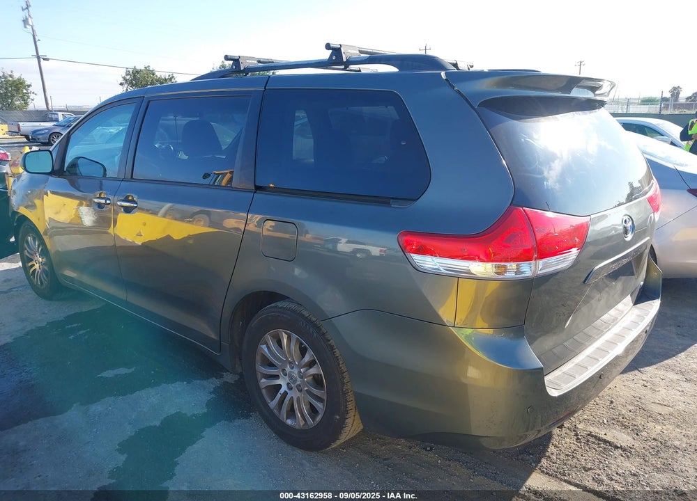 2011 TOYOTA SIENNA XLE V6 VIN: 5TDYK3DC6BS051294