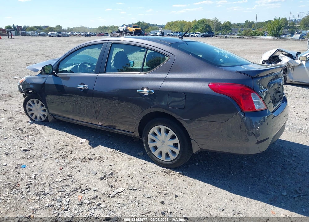 2015 NISSAN VERSA 1.6 SV VIN: 3N1CN7AP2FL949549
