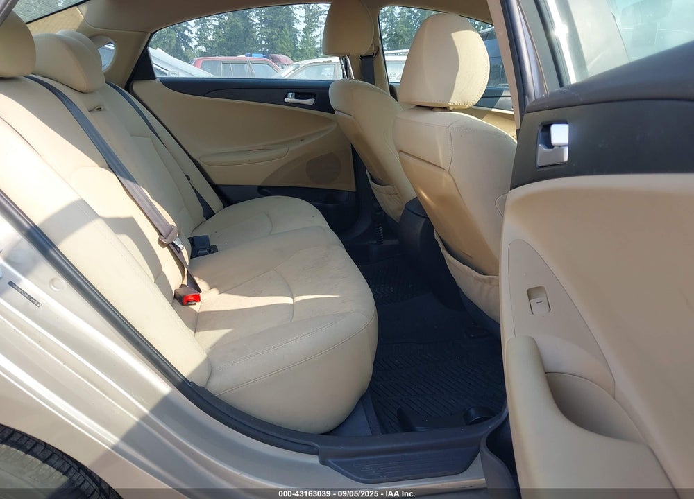 2011 HYUNDAI SONATA VIN: 5NPEB4AC3BH234378