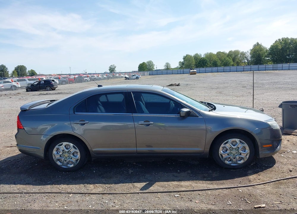 2011 FORD FUSION VIN: 3FAHP0HG3BR271983