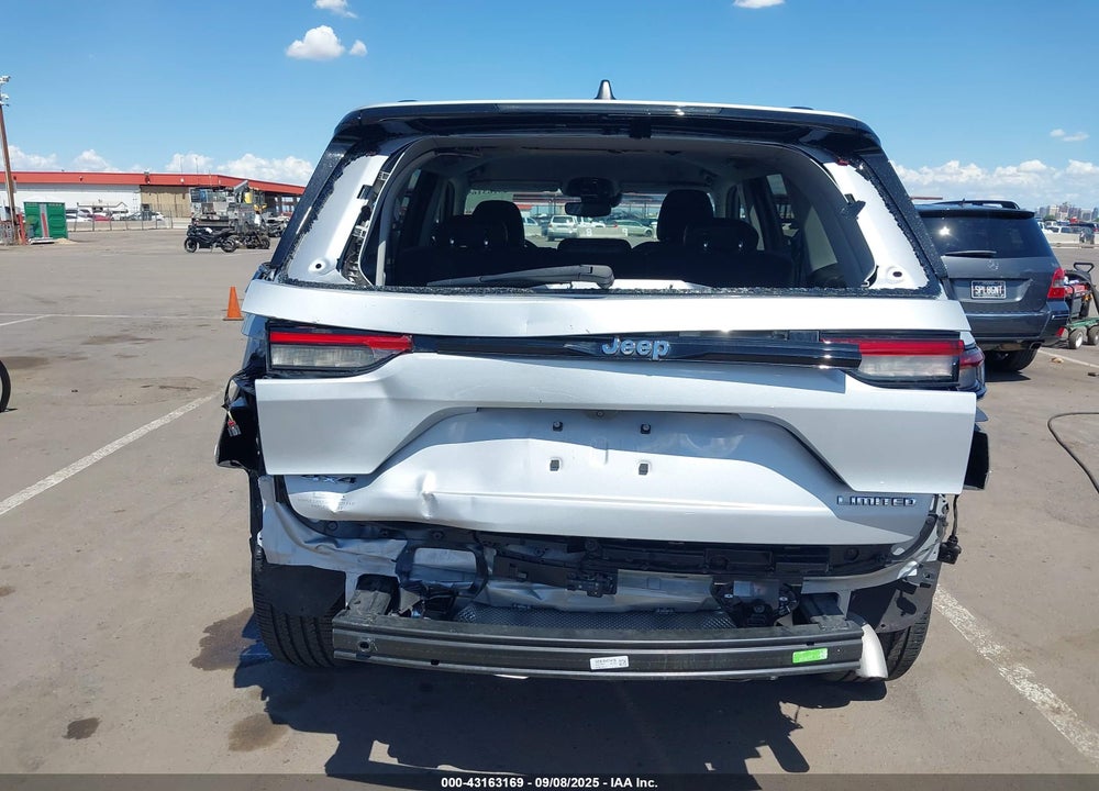 2024 JEEP GRAND CHEROKEE VIN: 1C4RJHBG2RC697082