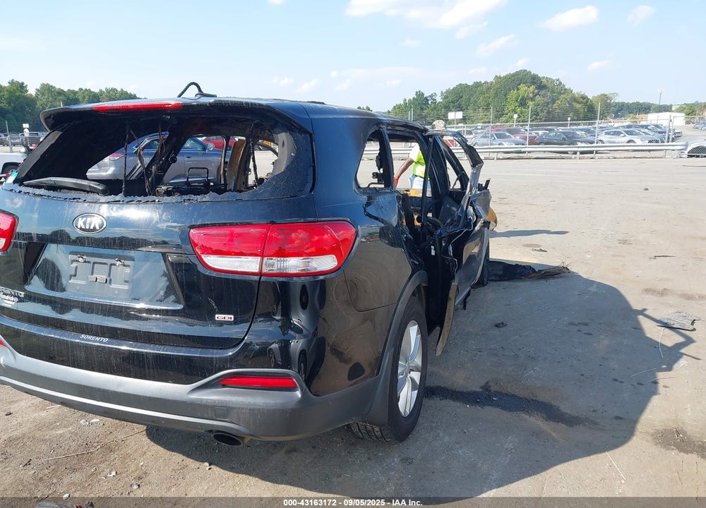 2016 KIA SORENTO VIN: 5XYPG4A34GG068087