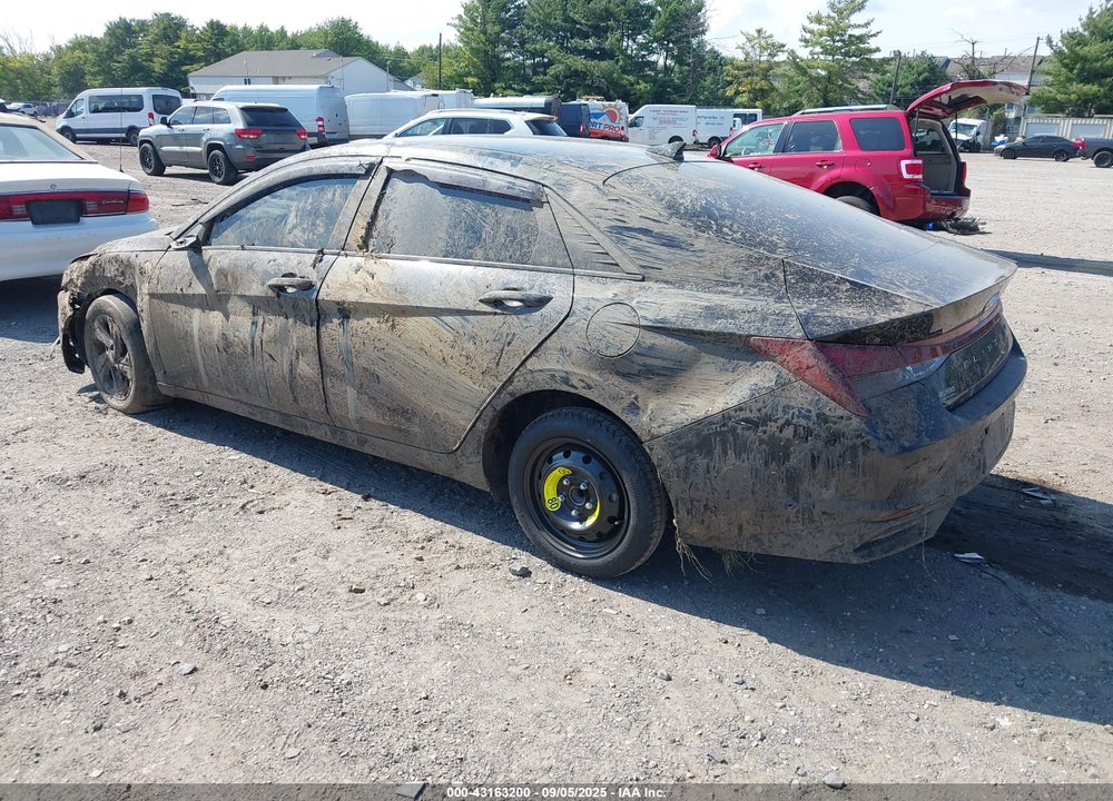 2023 HYUNDAI ELANTRA VIN: KMHLM4AG8PU391675