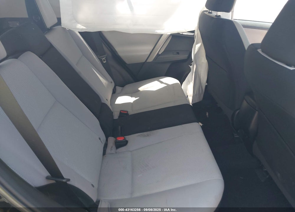 2018 TOYOTA RAV4 VIN: 2T3WFREV4JW481174