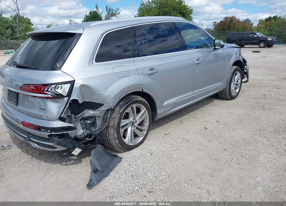 2022 AUDI Q7 VIN: WA1VXBF72ND013800