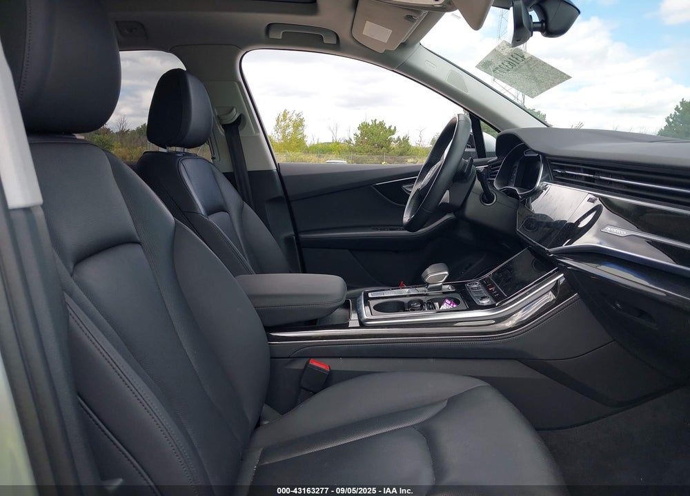 2022 AUDI Q7 VIN: WA1VXBF72ND013800