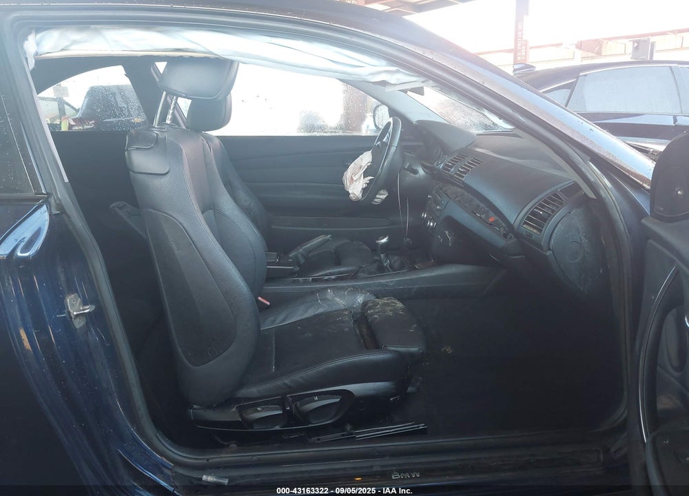 2011 BMW 1 SERIES VIN: WBAUP7C51BVM54788