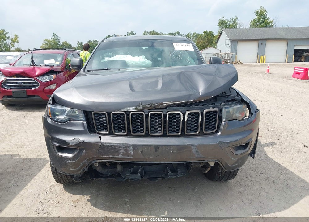 2017 JEEP GRAND CHEROKEE VIN: 1C4RJFBG1HC695763