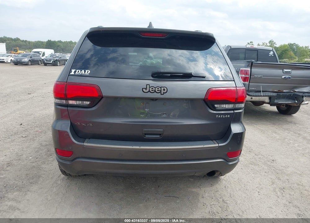 2017 JEEP GRAND CHEROKEE VIN: 1C4RJFBG1HC695763