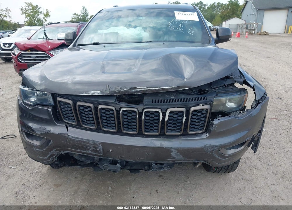 2017 JEEP GRAND CHEROKEE VIN: 1C4RJFBG1HC695763