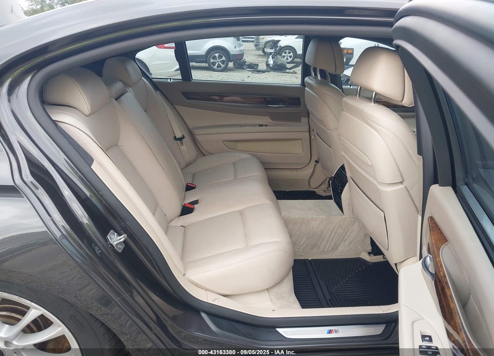 2014 BMW ALPINA B7 VIN: WBAYE8C59ED780586