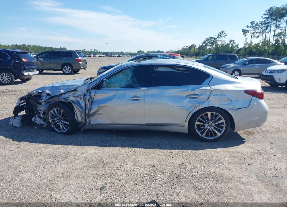 2019 INFINITI Q50 3.0T LUXE VIN: JN1EV7AP0KM518412